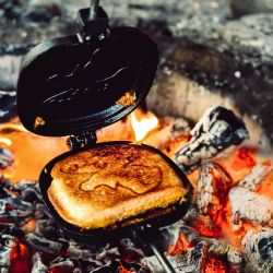 Mackjärn med älgmotiv